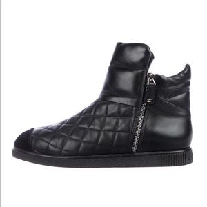 Chanel black flat quilted booties size IT40